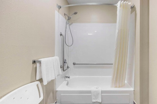 Quality Inn Jackson image 26